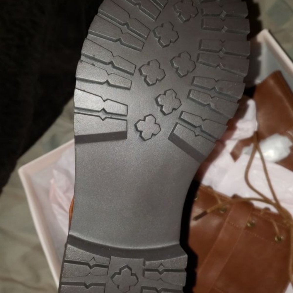 Boots - Picture 3 of 3